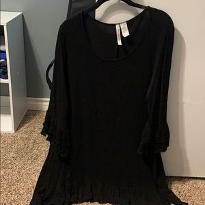 Flare sleeve short dress